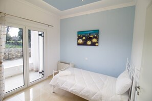 3 bedrooms, free WiFi, bed sheets