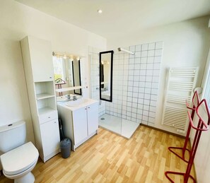 Shower - Mimosa (Bains-les-Bains)
