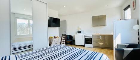 Een strijkplank/strijkijzer, gratis wifi