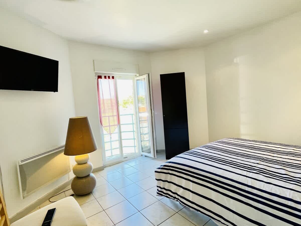 2 chambres, fer et planche à repasser, Wi-Fi gratuit, draps fournis