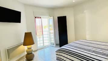 2 chambres, fer et planche à repasser, Wi-Fi gratuit, draps fournis