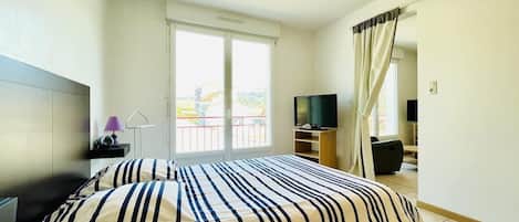 1 chambre, fer et planche Ă repasser, Wi-Fi gratuit