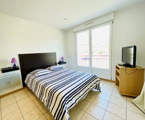 1 chambre, fer et planche à repasser, Wi-Fi gratuit