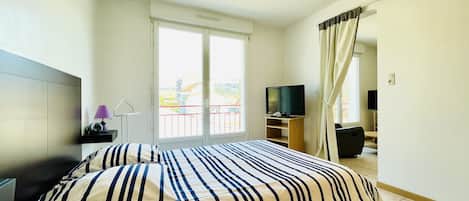 1 bedroom, iron/ironing board, free WiFi