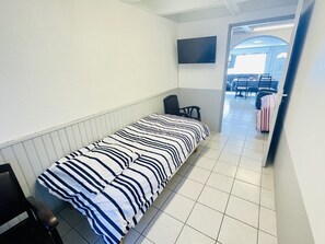 Een strijkplank/strijkijzer, gratis wifi