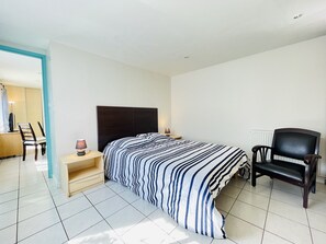 1 chambre, fer et planche à repasser, Wi-Fi gratuit
