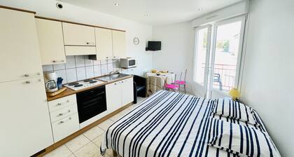 Jean De La Fontaine : Studio proche des Thermes de Bains les Bains