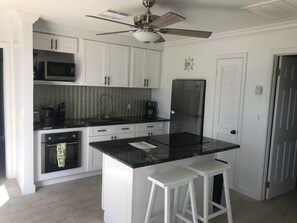 Fridge, microwave, oven, stovetop - VILLA SOFIA, TREASURE CAY PARADISE, FULLY SANITIZED (Treasure Cay)