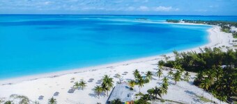 VILLA SOFIA, TREASURE CAY PARADISE, FULLY SANITIZED