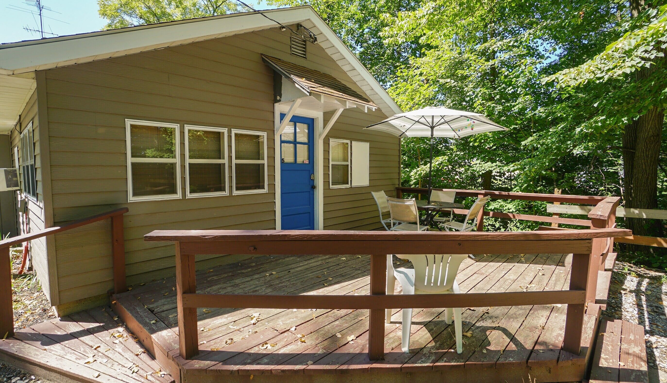Charming One Bedroom Cabin 5