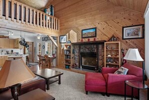 TV, fireplace