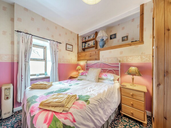 1 bedroom, free WiFi, bed sheets