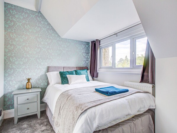 3 bedrooms, free WiFi, bed sheets