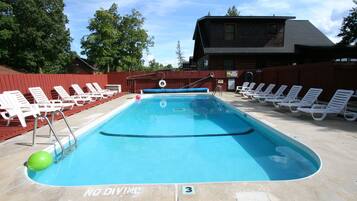 Beheizter Pool