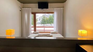 Studio cơ bản | Minibar, truy cập Internet không dây miễn phí, bộ trải giường