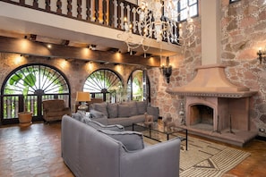 Grand Villa | Living area