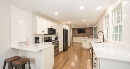 4bd/2.5 Bath Family Hideaway Near Duke/Downtown