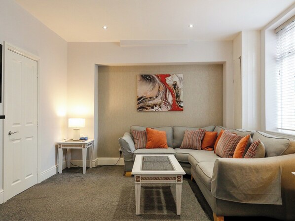 TV, Netflix, streaming services - 3 bedroom accommodation in Tideswell, near Buxton (Tideswell, near Buxton)