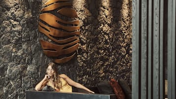 Salas de tratamiento para parejas, un sauna, baño turco