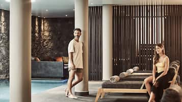 Bilik rawatan pasangan, sauna, bilik wap, mandi tangas / hammam