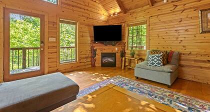 Beary Secluded- No Pet Fee, Hot Tub, Firepit, WiFi