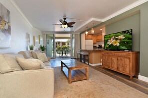 TV - Sunny 1bd with stylish touches and ocean views (Lahaina)