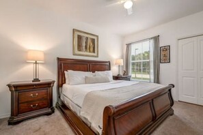 4 chambres, fer et planche à repasser, lit parapluie, Wi-Fi gratuit