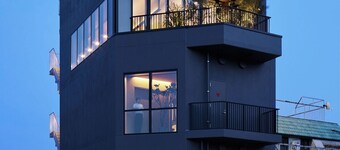 9h nine hours woman Shinjuku