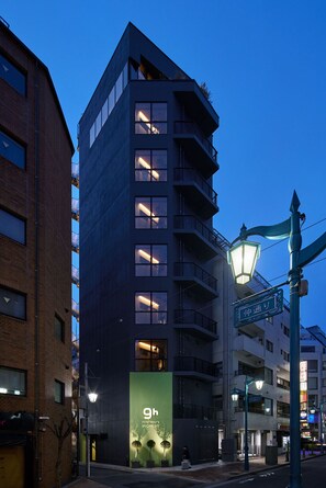 Exterior - 9h nine hours woman Shinjuku (Tokyo)