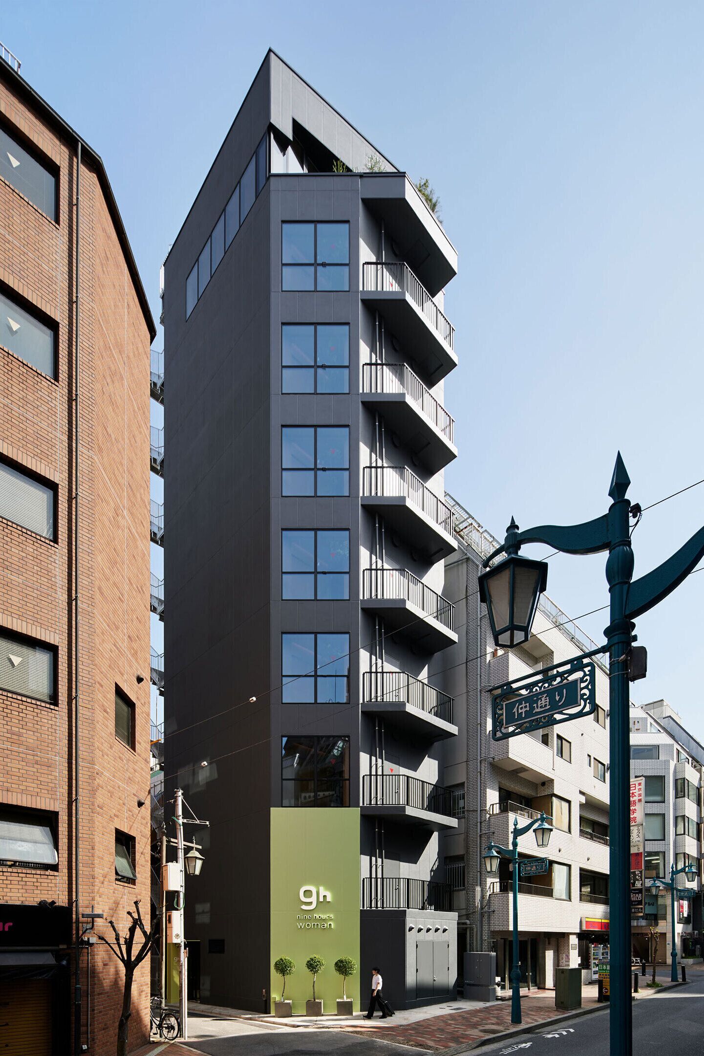 Photo - 9h nine hours woman Shinjuku