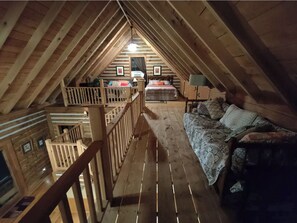 2 عدّة غرف نوم ومكواة/لوح كي وواي فاي مجانًا وملاءات أسرّة