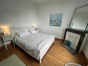 2 bedrooms