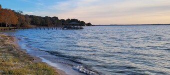 Modern meets Rustic Cabin on the Lake