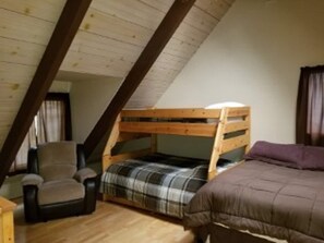 3 Schlafzimmer, Schreibtisch, Bügeleisen/Bügelbrett, kostenloses WLAN