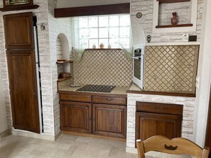 Réfrigérateur, micro-ondes, four, lave-vaisselle