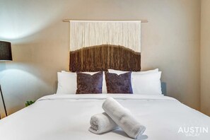 3 habitaciones, escritorio, tabla de planchar con plancha y wifi gratis 