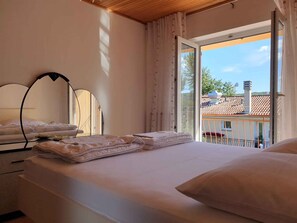 2 soveværelser, internetforbindelse