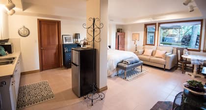 Oceanfront Suite with Hot Tub