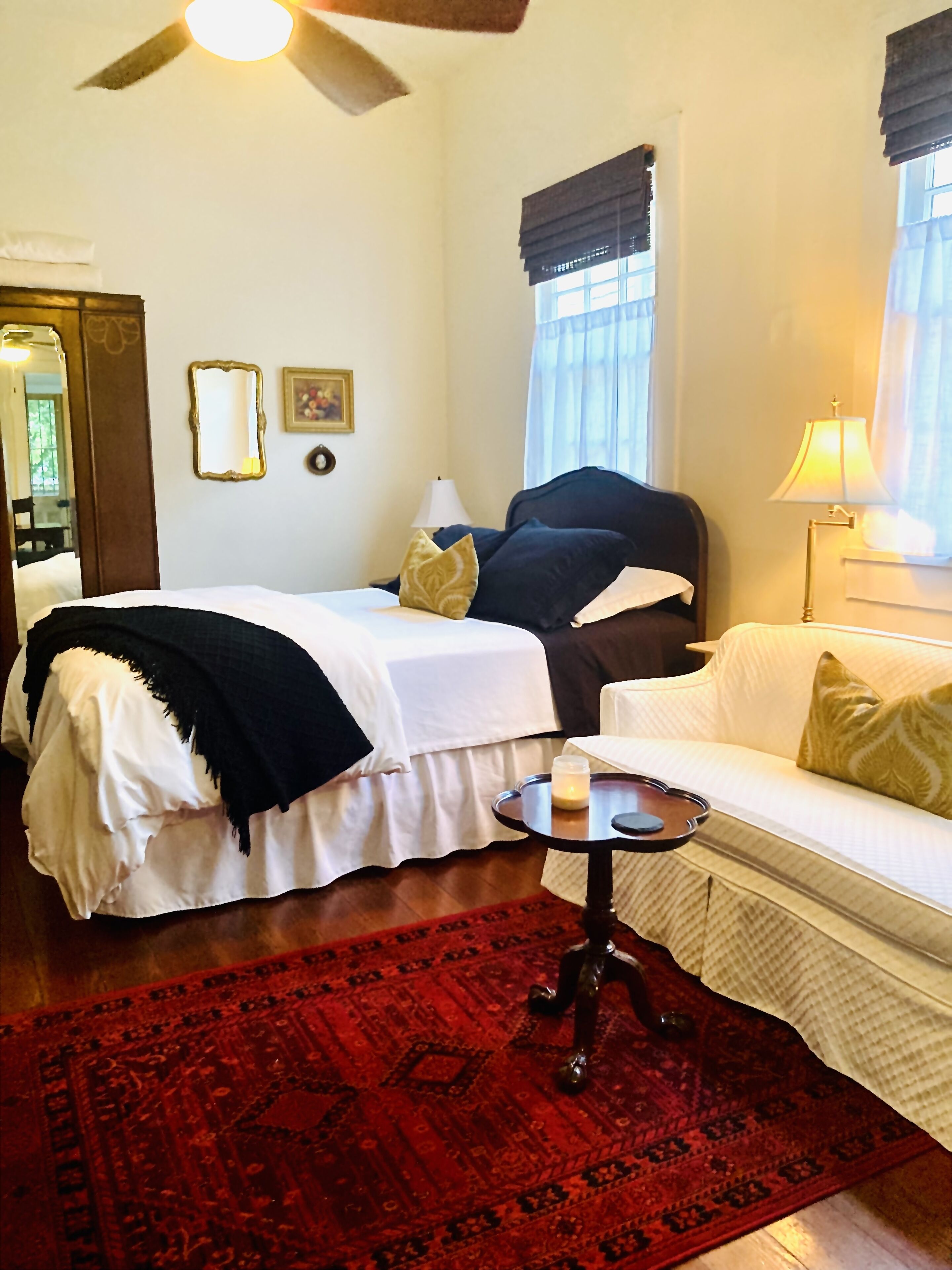 Sleeping & reading area