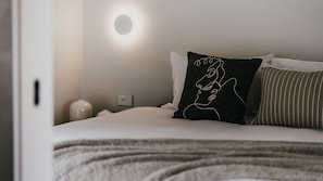 4 chambres, fer et planche à repasser, accès au Wi-Fi (inclus)
