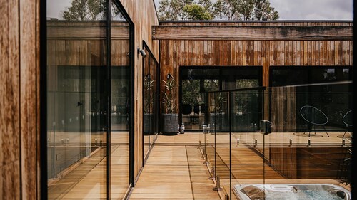 The Deck ~ Hepburn Springs/Daylesford ~ Spa, Sauna, Home Cinema!