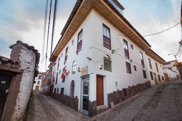Front of property - Hotel Luna de Oro Cusco (Cusco)