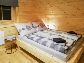 2 Schlafzimmer, Reisekinderbett, kostenloses WLAN