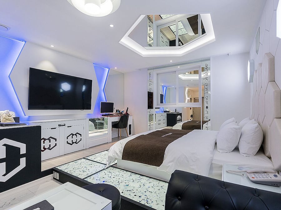 Luxury Room (2F, Self-Check in) | Individually decorated, individually furnished, free WiFi, bed sheets