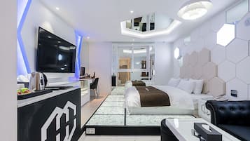 Camera Luxury (2F, Self-Check in) | Con stile personalizzato, con arredamento individuale, Wi-Fi gratuito
