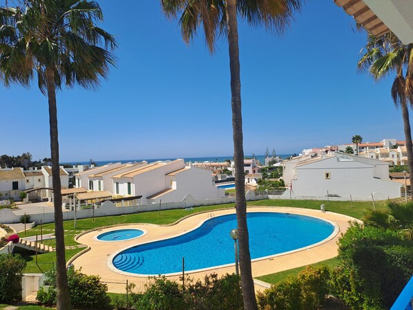 Pool - T3 oura Cond. Privado (Albufeira)