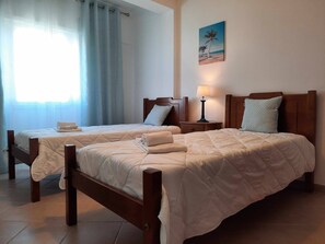 3 habitaciones, tabla de planchar con plancha y wifi gratis