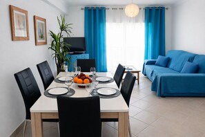 Dining - T3 oura Cond. Privado (Albufeira)