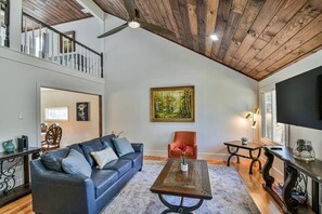 Télévision, cheminée