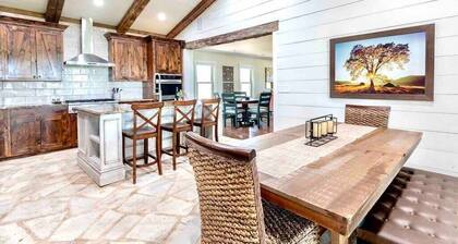 Vineyard House & Guest House at The Sanctuary